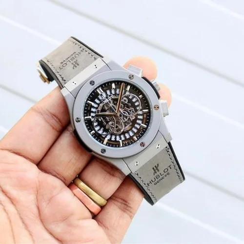 Trendy Hublot Watch For Men (GOPI437)